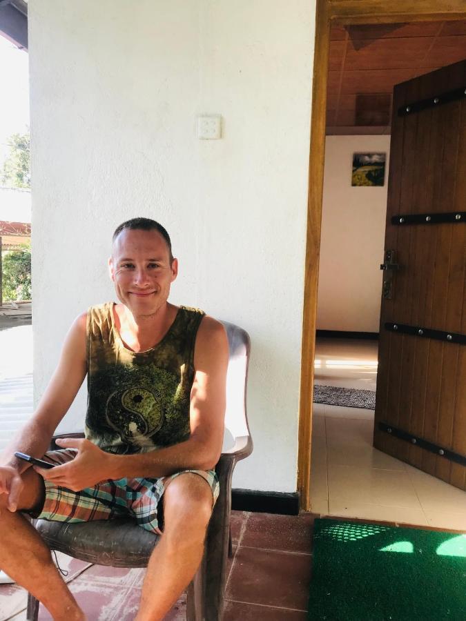 Ella Ostella Hostel Bagian luar foto